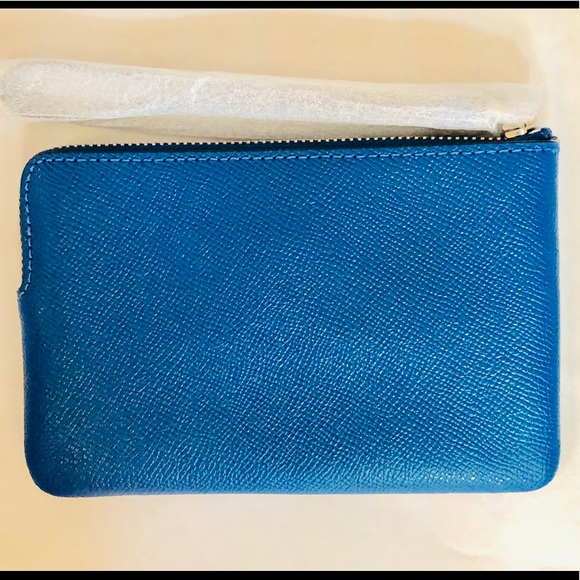 COACH Corner Zip Wrist, Atlantic - Picture 7 of 8